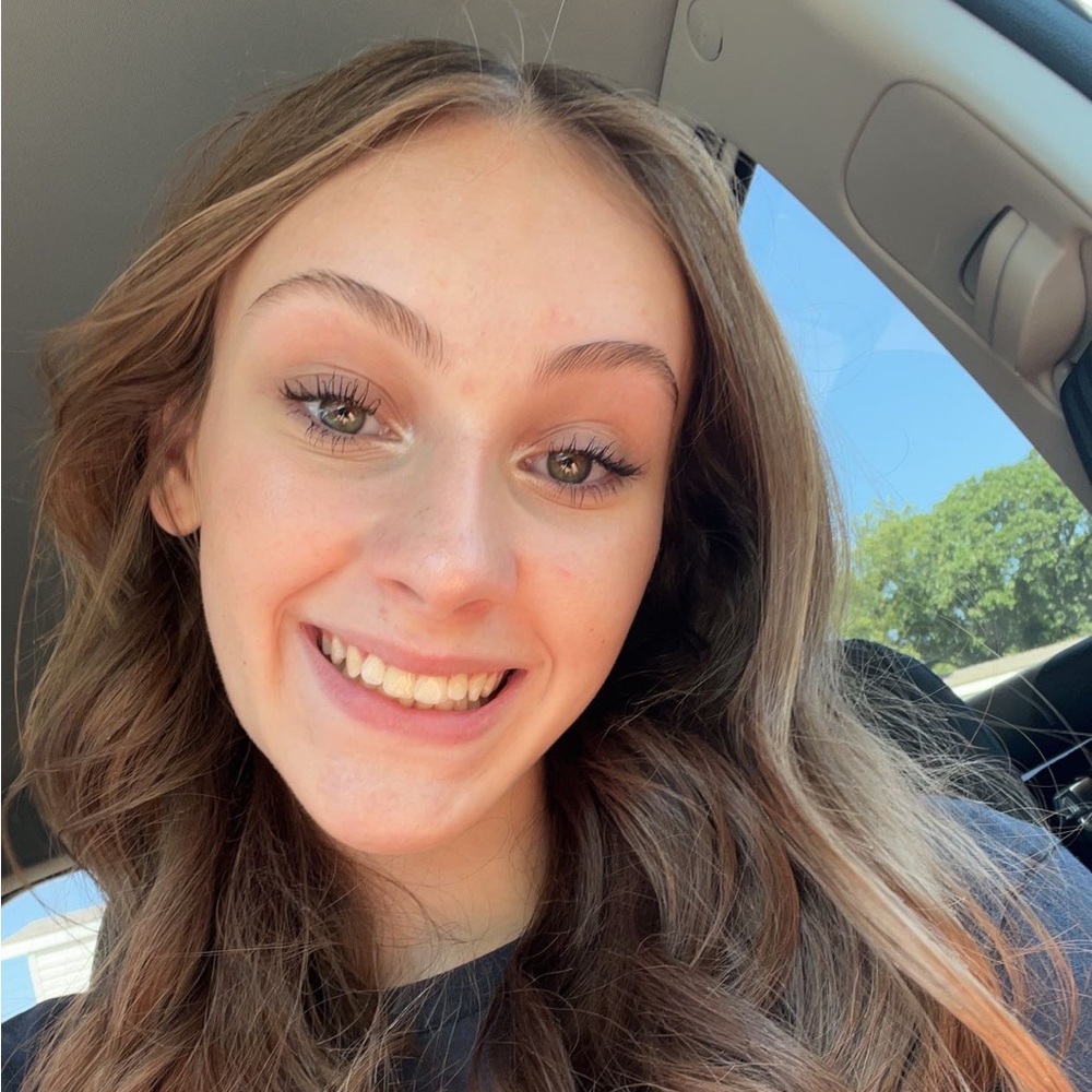 Meet your Posher, Ava